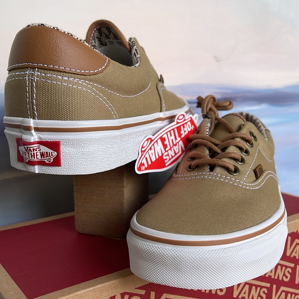 Vans WMNS Era 59
C&L Khaki/Chevron
VN0A38FSKHC
Sneakers - Picture 10 of 16